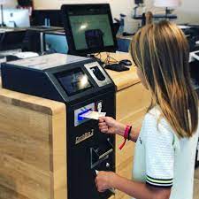 CashDro 7 caisse automatique nouvelle génération avec RFID installée par Pigs Informatique en Belgique