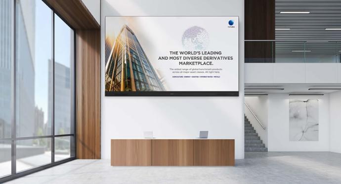 Écran LED Direct View 135" Full HD 1920x1080 500 nits, 4/64GB Android 9, pixelpitch 1,56mm, paysage+portrait, gold bondi